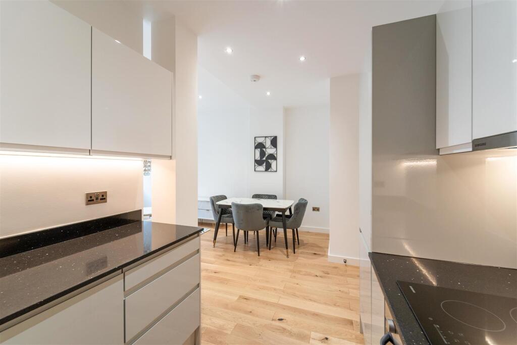 Flat 2, 48 Camden Street Round 2_04601.jpg