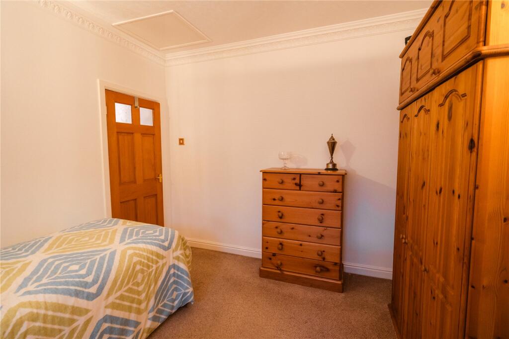 Bedroom 2 (2)