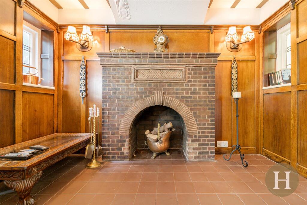 Hadleigh Estate Agents-26.jpg