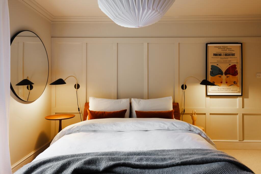 Principal bedroom
