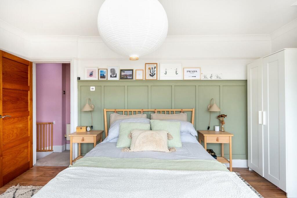 2D6CBH - Bedroom H.jpg