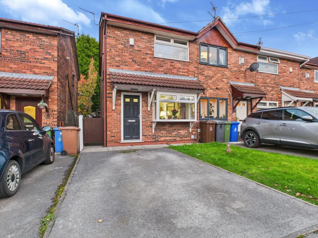 CAM03729G0-PR0164-STILL003