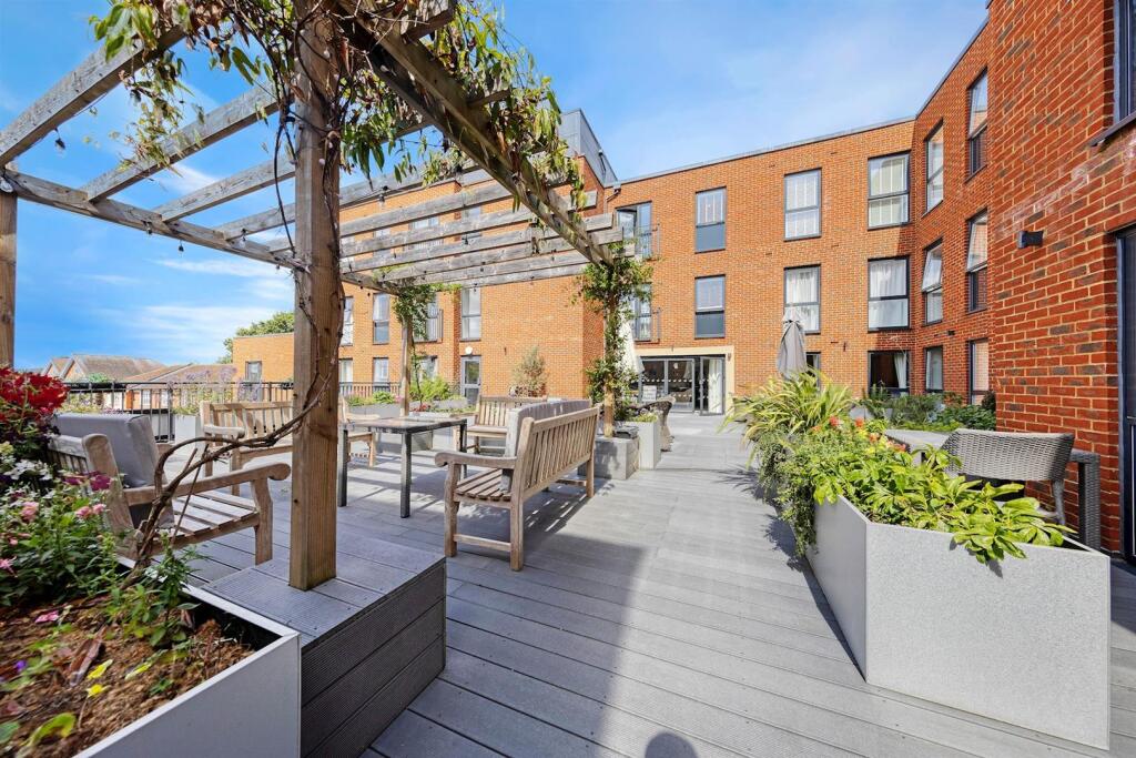 04-c50111-1d94PFMCS - 4 Holly Place Extras-31_PFMC