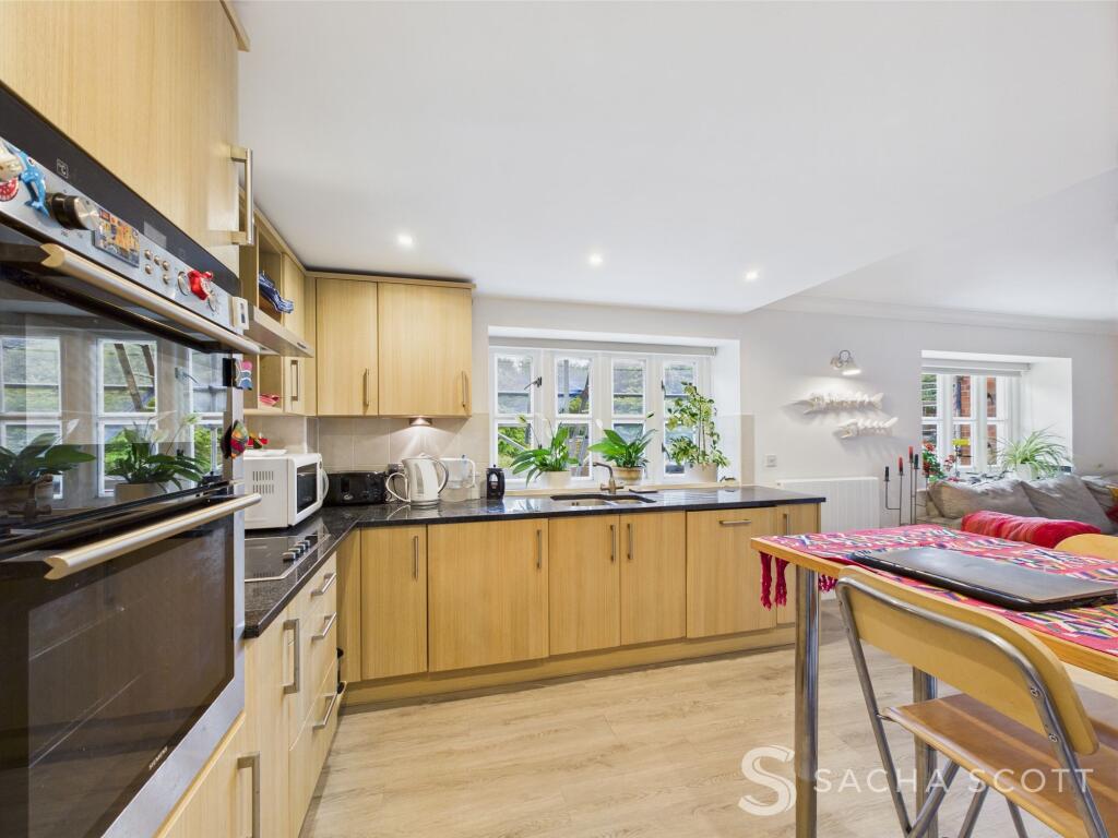 Kitchen / Diner Area