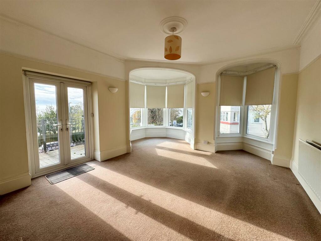 Living Room.jpg