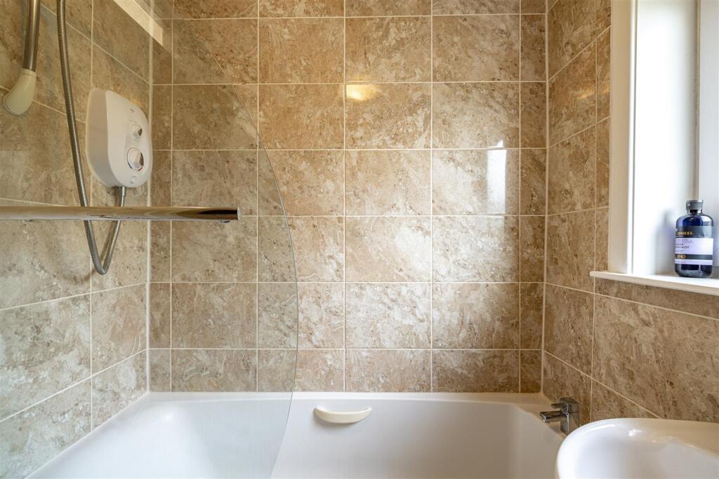 13 Ladyschaw Drive Selkirk 25.JPG