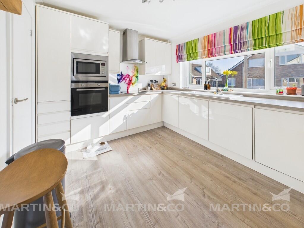 CAM02406G0-PR0425...