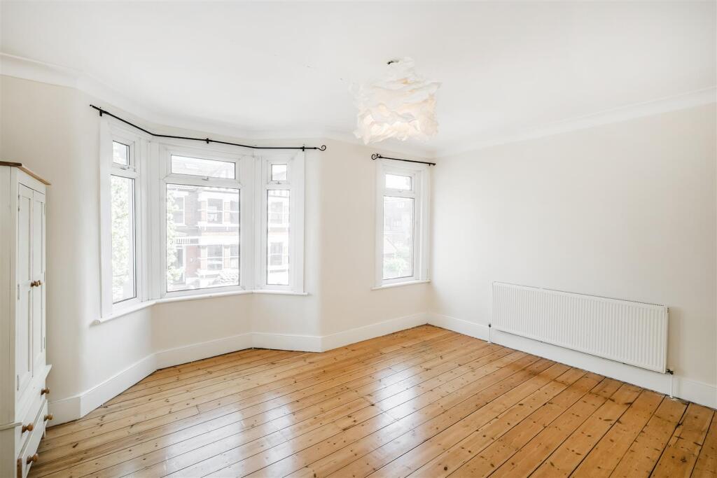 master bedroom  diff.jpg