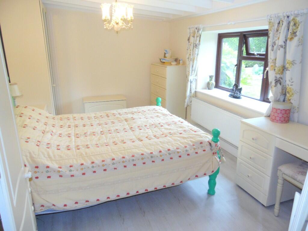 BEDROOM 1 (DOWNSTAIR