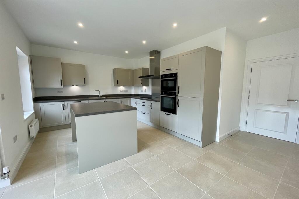 Open Plan Dining Fam