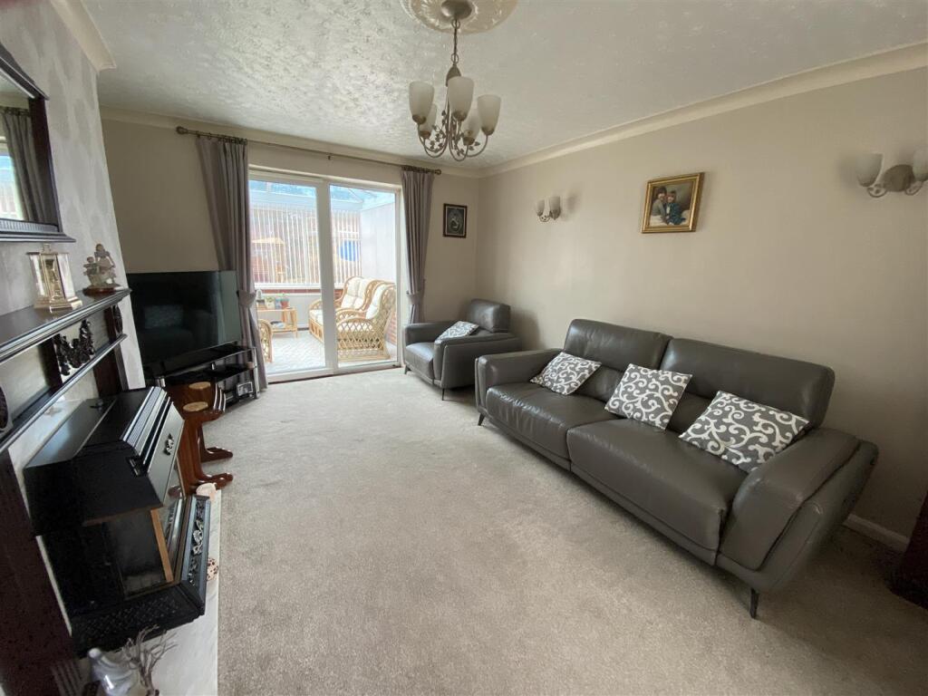 Lounge: