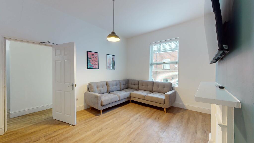 19b-Rufford-Road-100