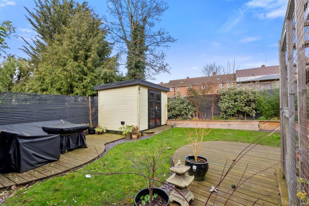 4StPaulsGardensWeb06.jpg