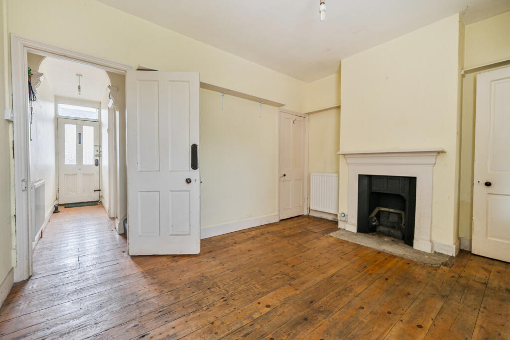 1346268-15-68b811...