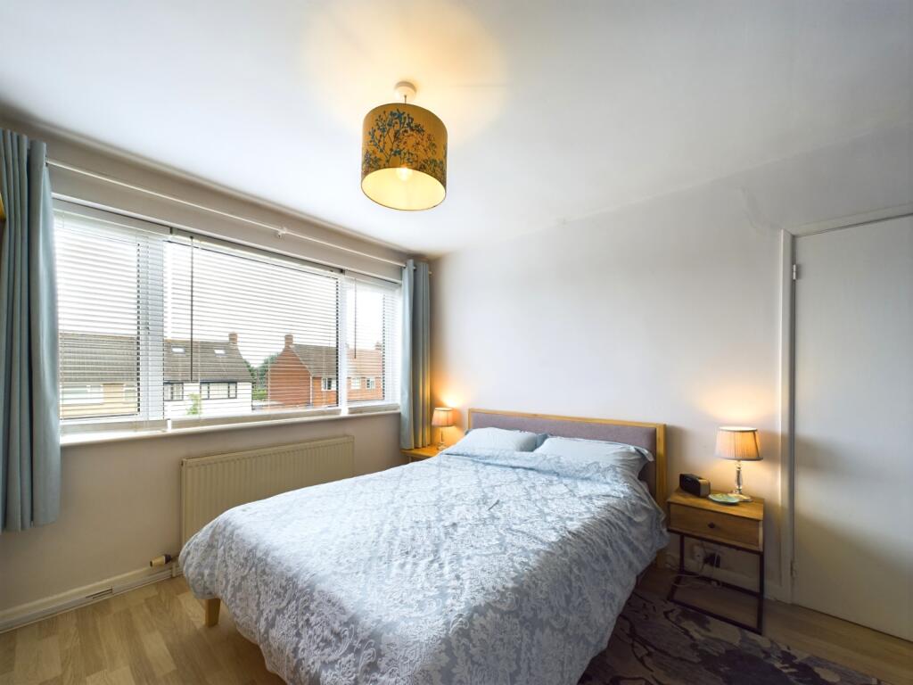 CAM02023G0-PR0054-STILL059