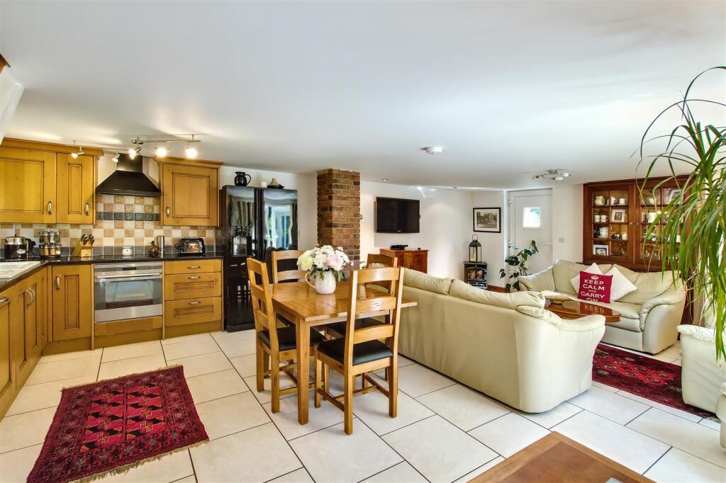 annexe lounge/kitchen/diner