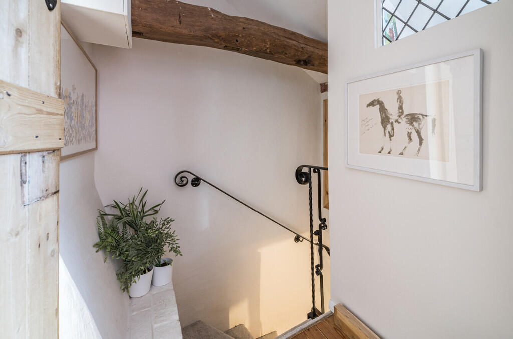 1357794-8-68d16d8...