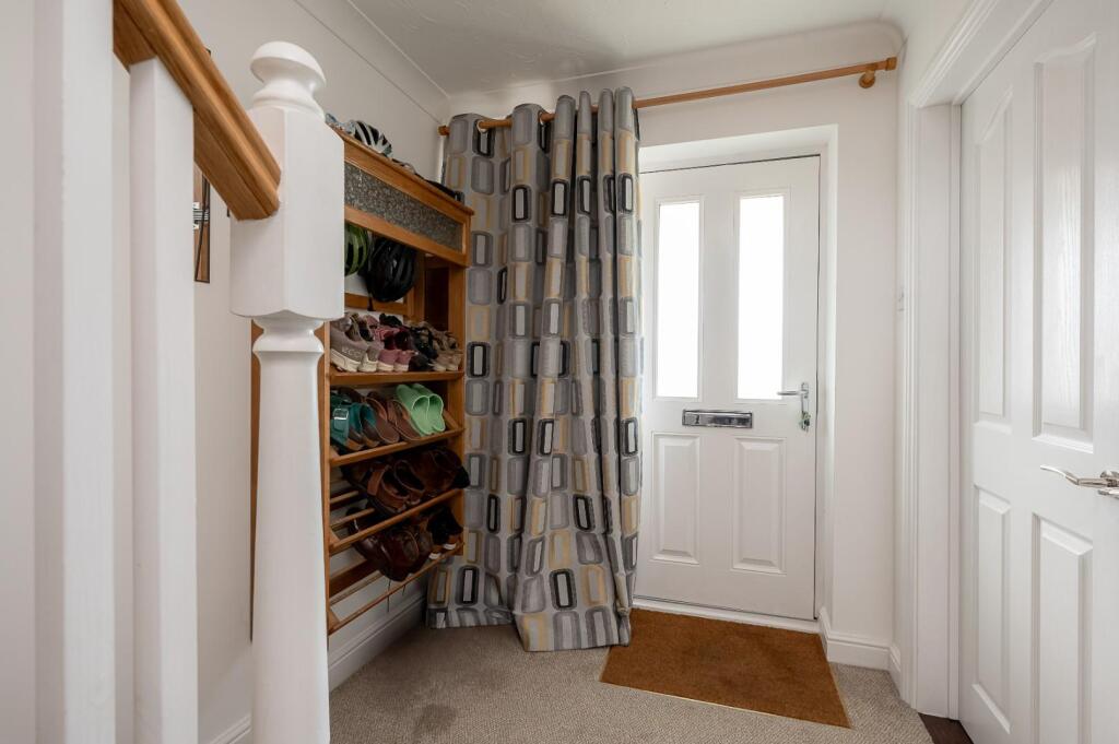 10 Millrace Close-16.jpg