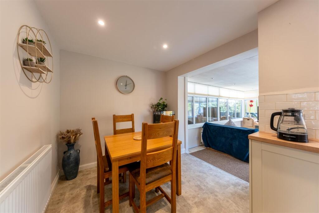 4 Hazelmere Close-005.jpg