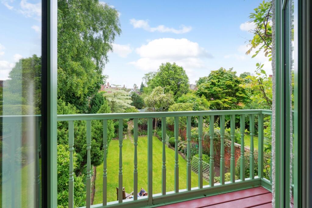 72098_25 Lathbury...