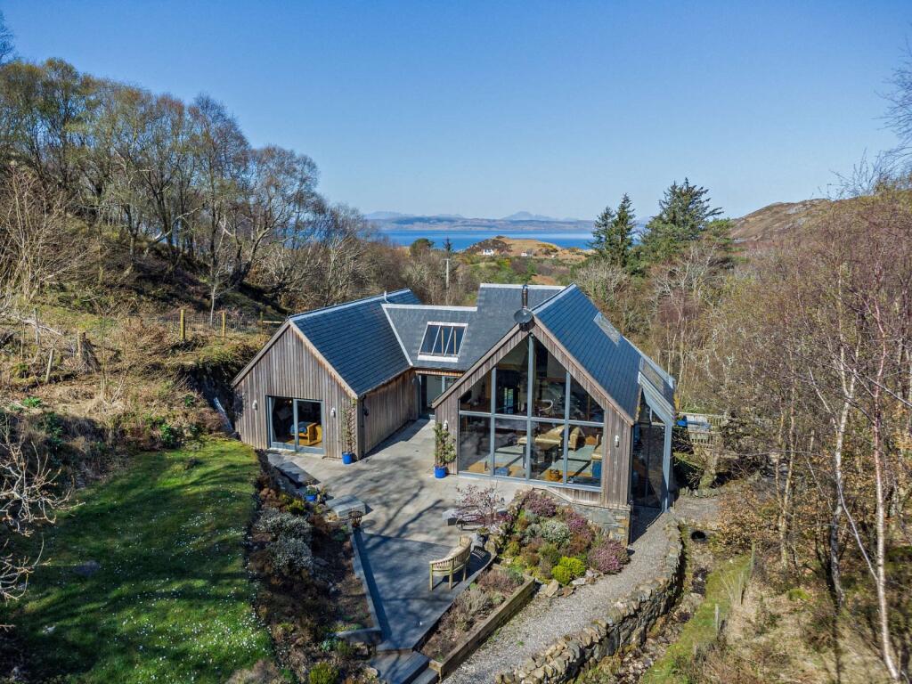 Morar Burn Lodge
