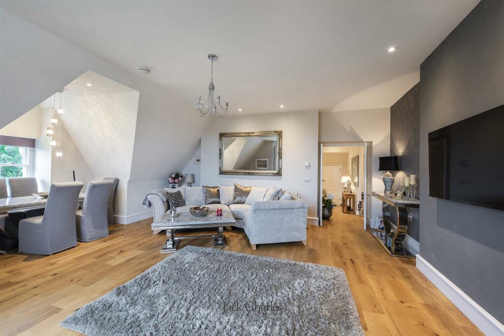 13 Lillesden House, TN18 4QG 019.jpg