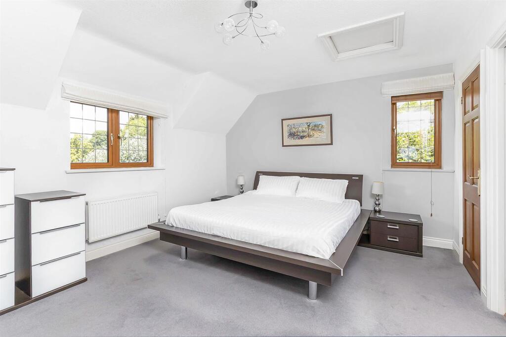 Honeysuckle Cottage, Stanford On Avon (14).JPG