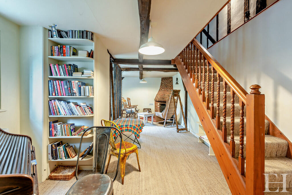 8608849-interiorW...