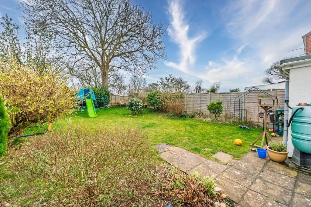 1.14 - rear garden.jpeg