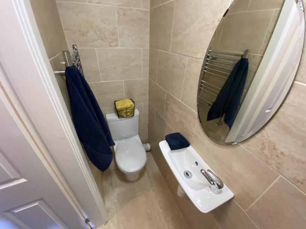 Bedroom 5 en-suite
