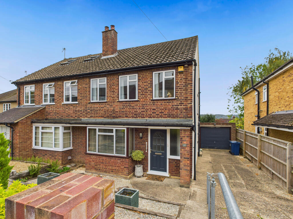 CAM02909G0-PR0498-STILL015