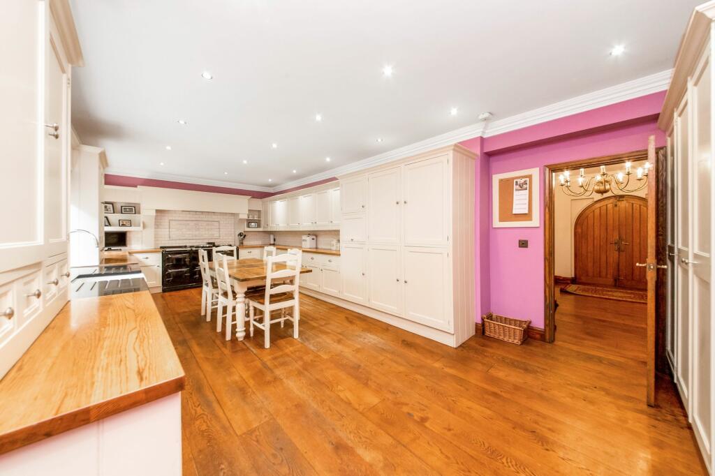 DINING KITCHEN