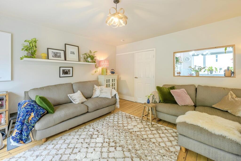 Lounge Dining Room 2