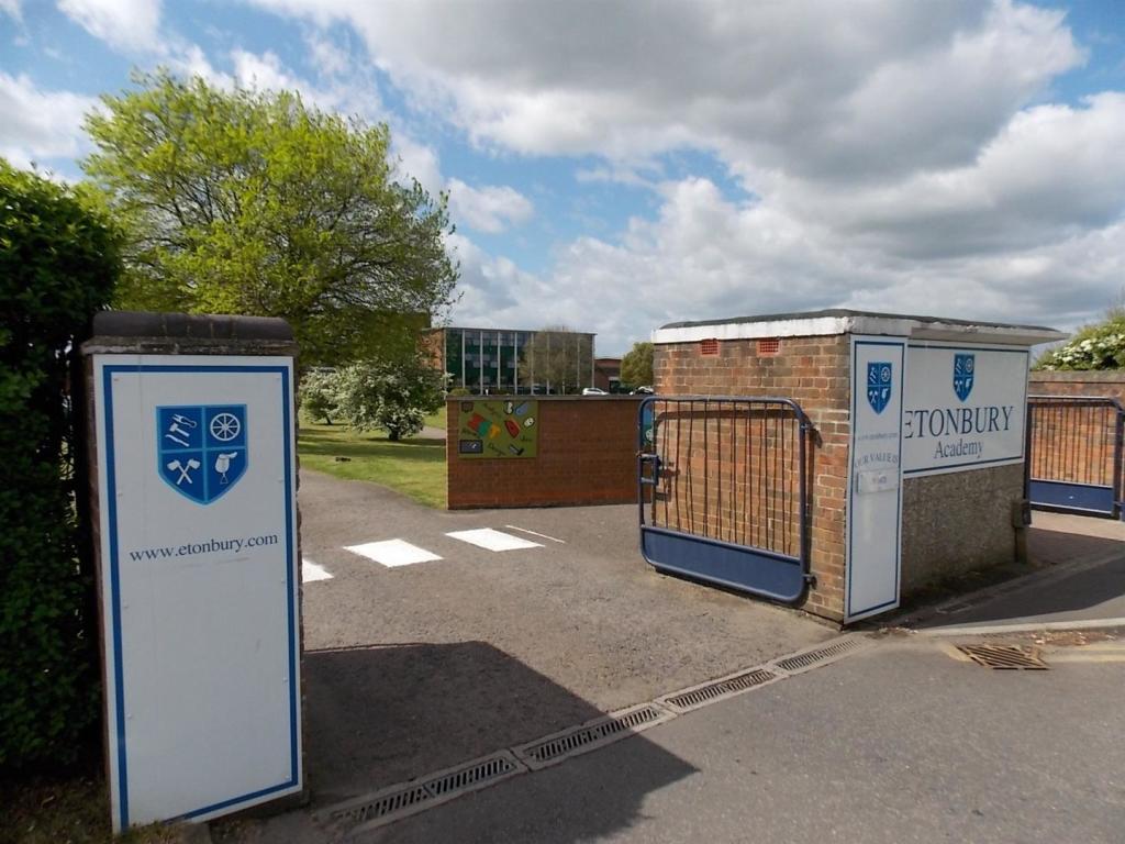 Etonbury Academy