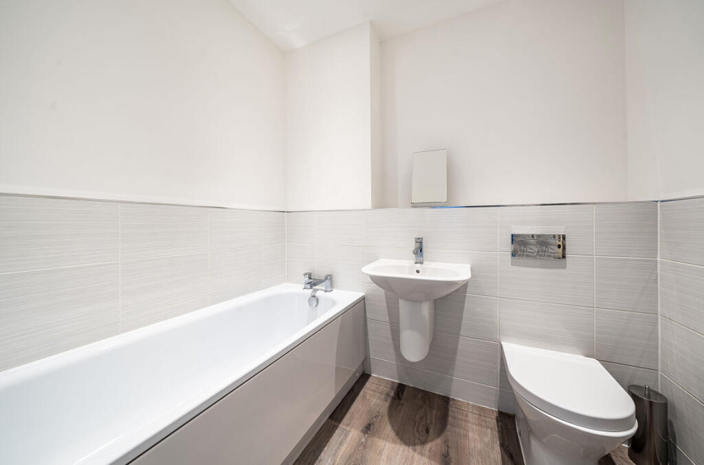 1320274-9-686d462...