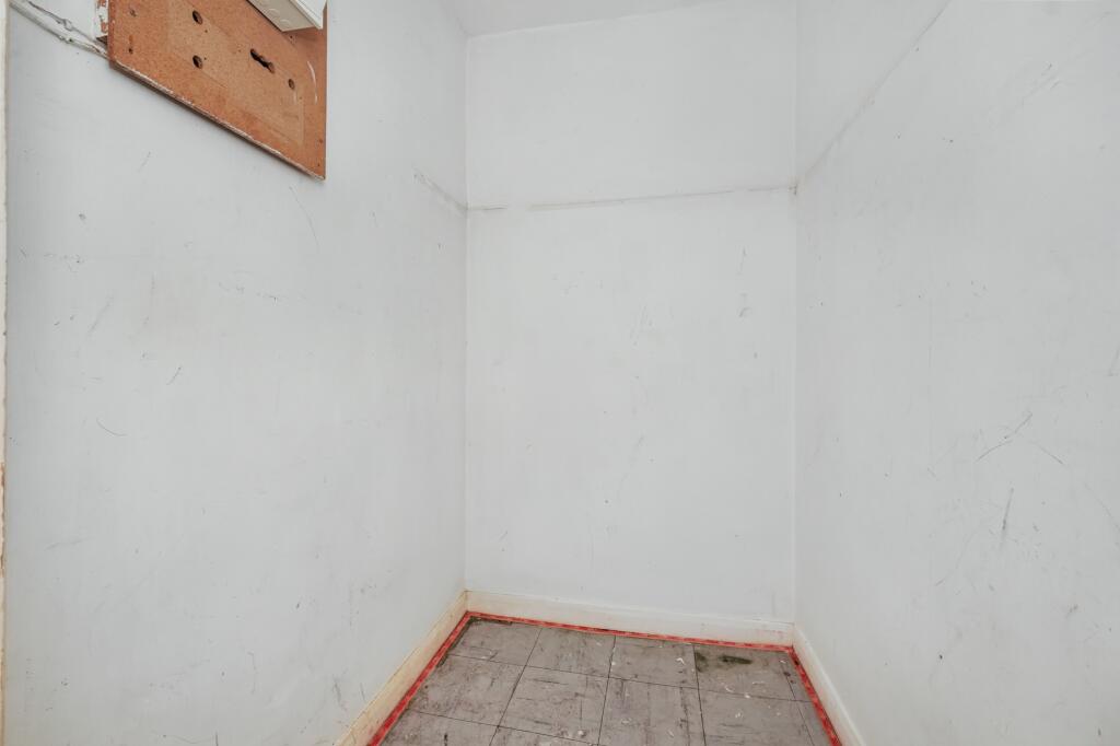 17 Halstead Close, Headcorn Drive, Canterbury, Kent, CT2 7UD