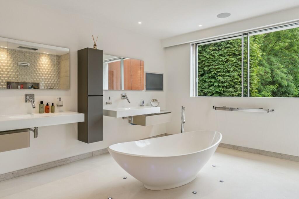 Ensuite