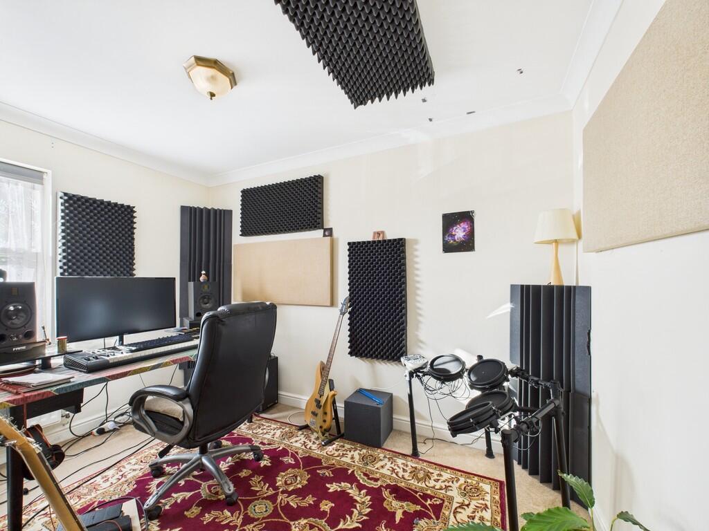 CAM01835G0-PR0329...