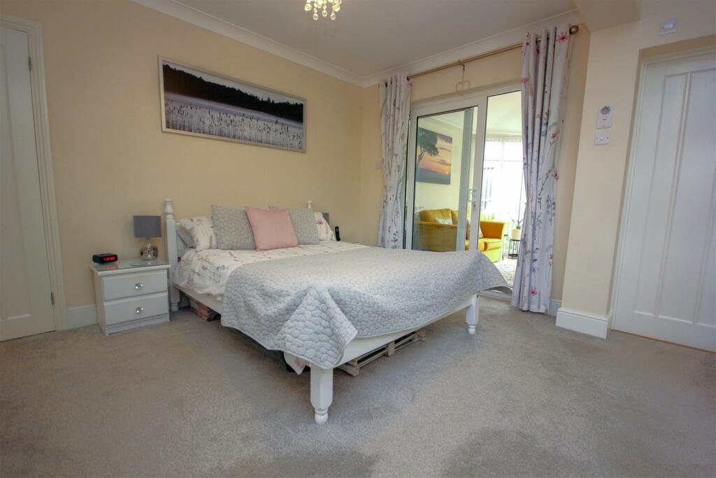 Master Bedroom 1.jpg