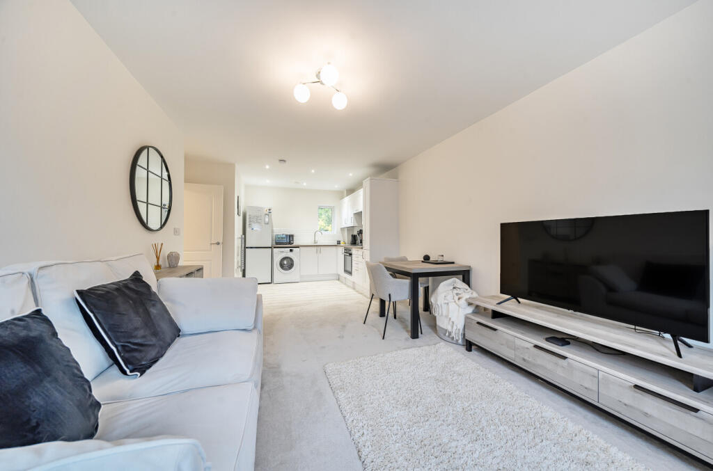 1369072-11-68ed35...