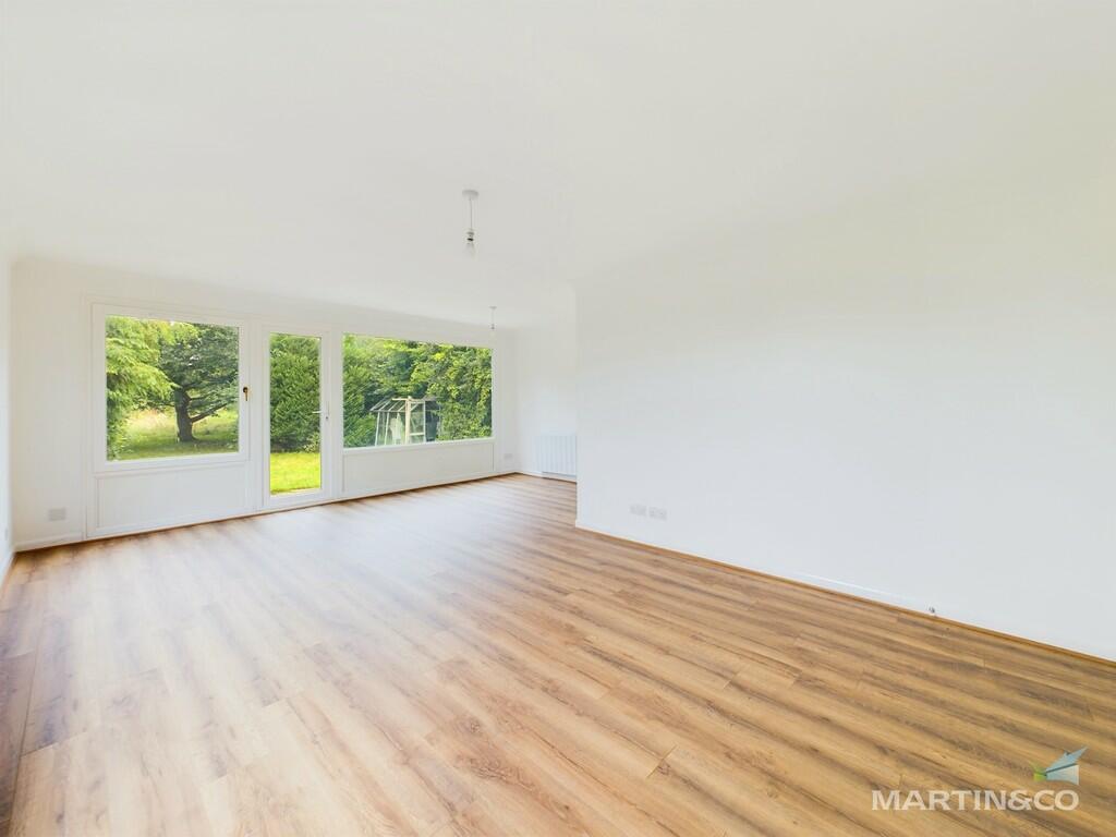 CAM03111G0-PR0172...