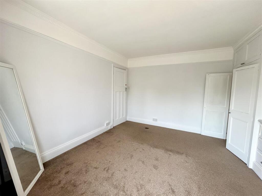 Bedroom 1.jpeg