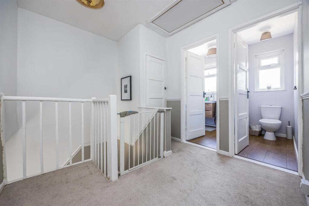 1 Gitsham Gardens, Waterlooville-Small-PorticoMark