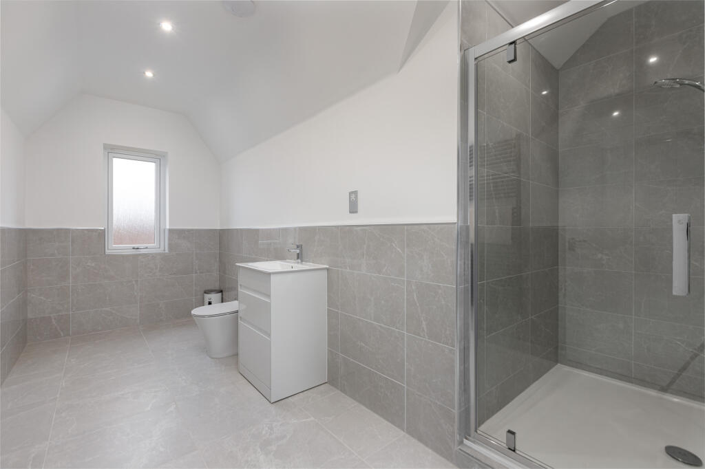 Ensuite - bedroom 6