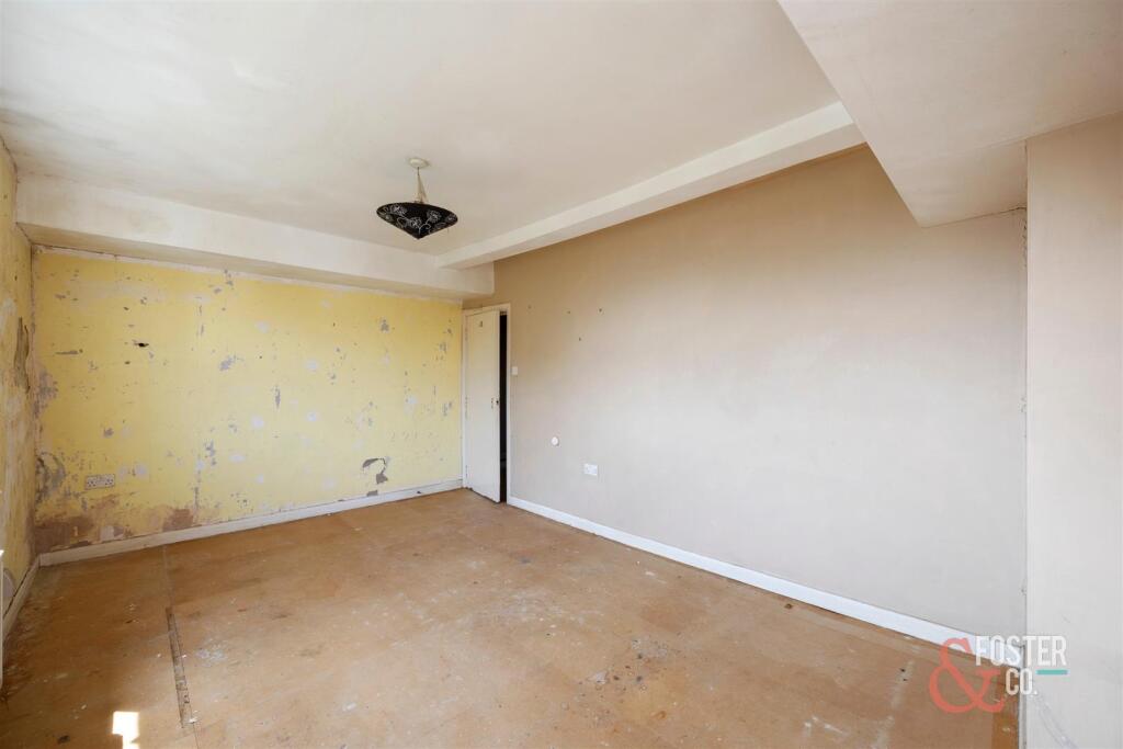 Buckingham Road 97, Flat H-002.JPG