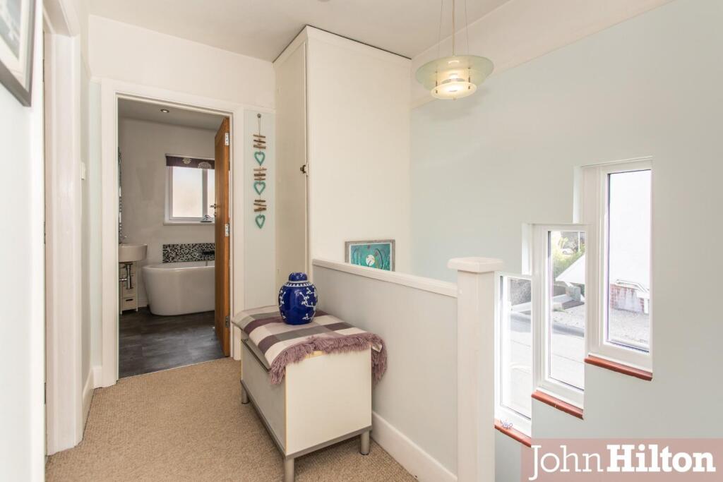 Goldstone Crescent-39.jpg