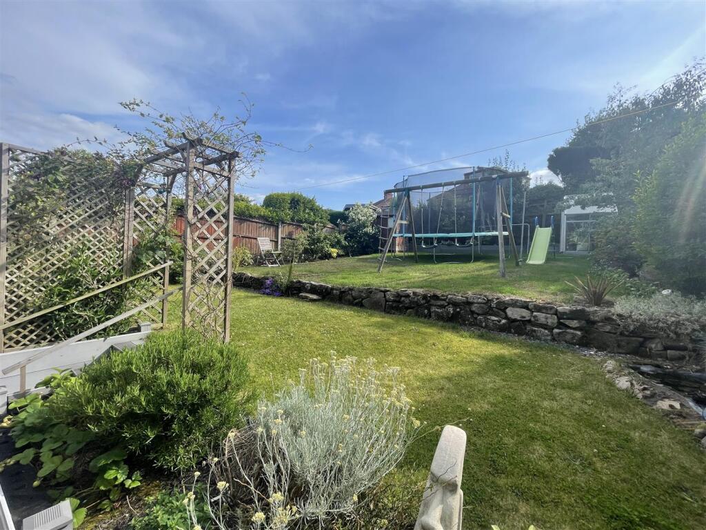 Photo 11-06-2025, 17 07 28.jpg