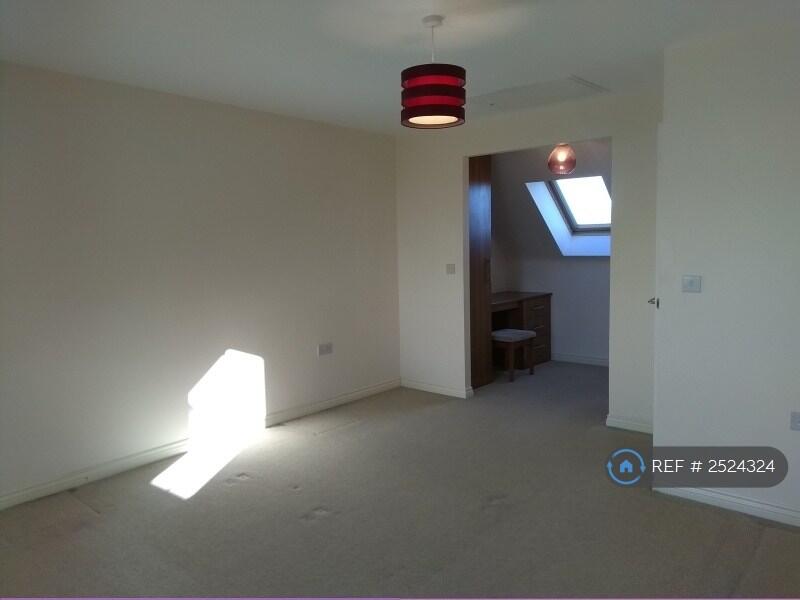 Master Bedroom 3