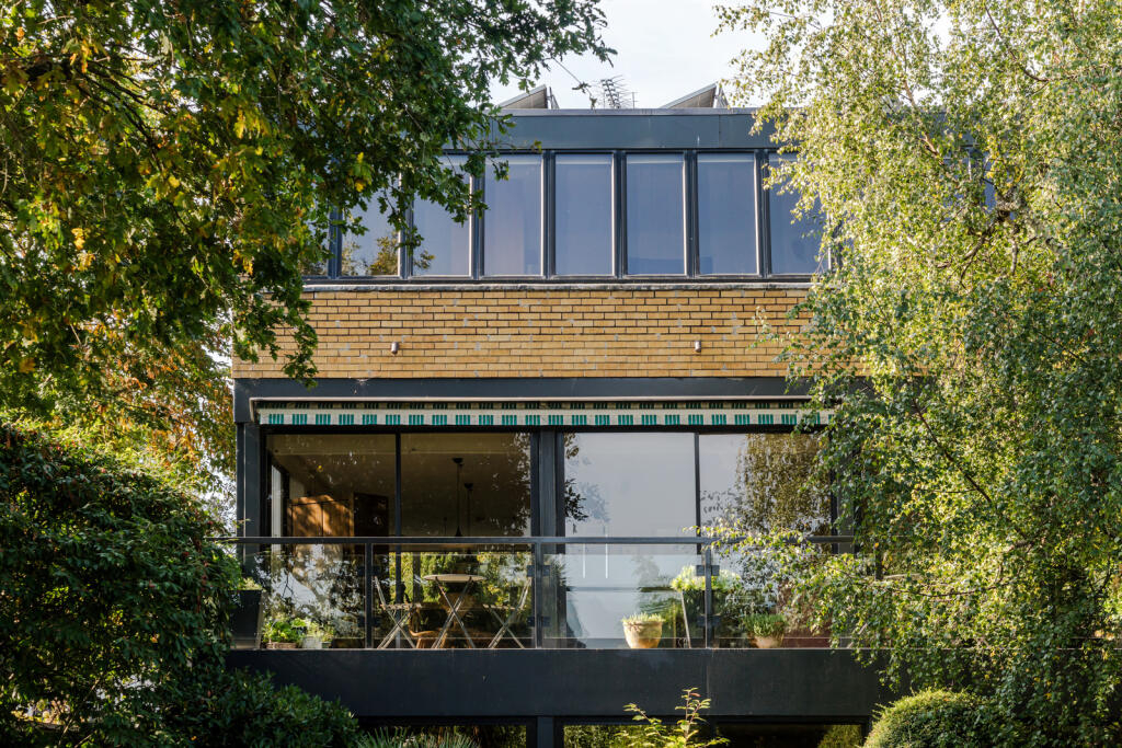 313866 - Feversham House-33.jpeg