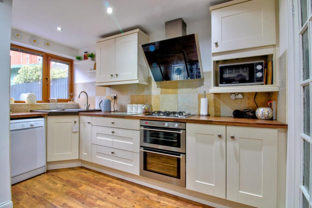 Kitchen  - Park Road - Matt Clinton EweMove Kenilw